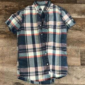 Men’s AE Small plaid short sleeve button up shirt